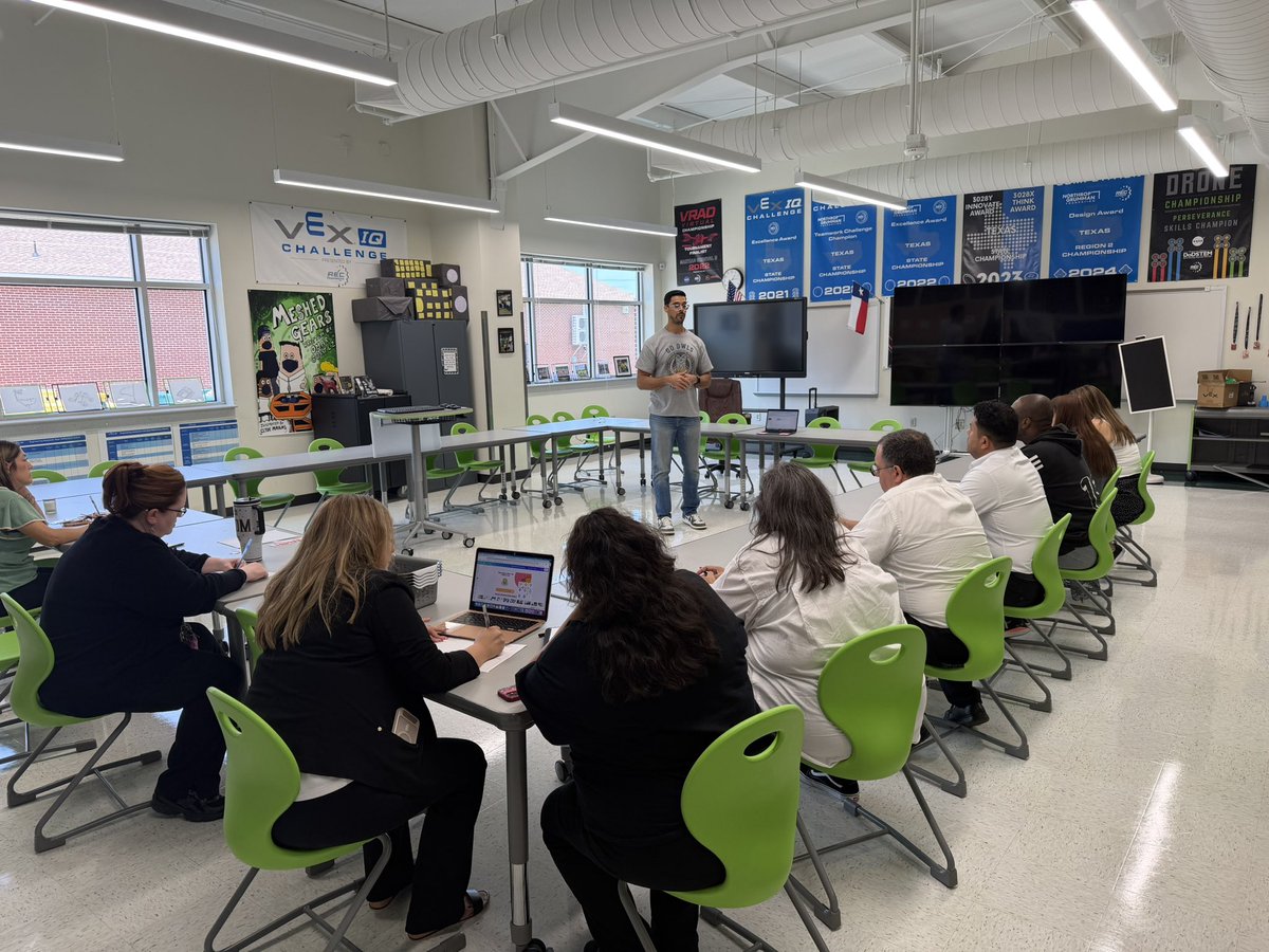 DrReyC's tweet photo. Excellence is not a destination, it’s a journey. 🚀 PD Day 2 challenged us to reflect, collaborate, and continue raising the bar. Together, we’re building a future where every Owl can soar. 🦉✨ #ToTheFutureAndBeyond @dallasschools @LEAD_DallasISD @duallanguage @ahsadallas @MJJackson1906 @SHussainDISD