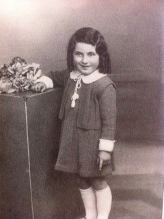 AuschwitzMuseum's tweet photo. 5 August 1937 | A French Jewish girl, Jeannette Rozenbaum, was born in Paris.

In February 1944 she was deported to #Auschwitz and murdered in a gas chamber after the selection. https://t.co/GLdmRXAV64