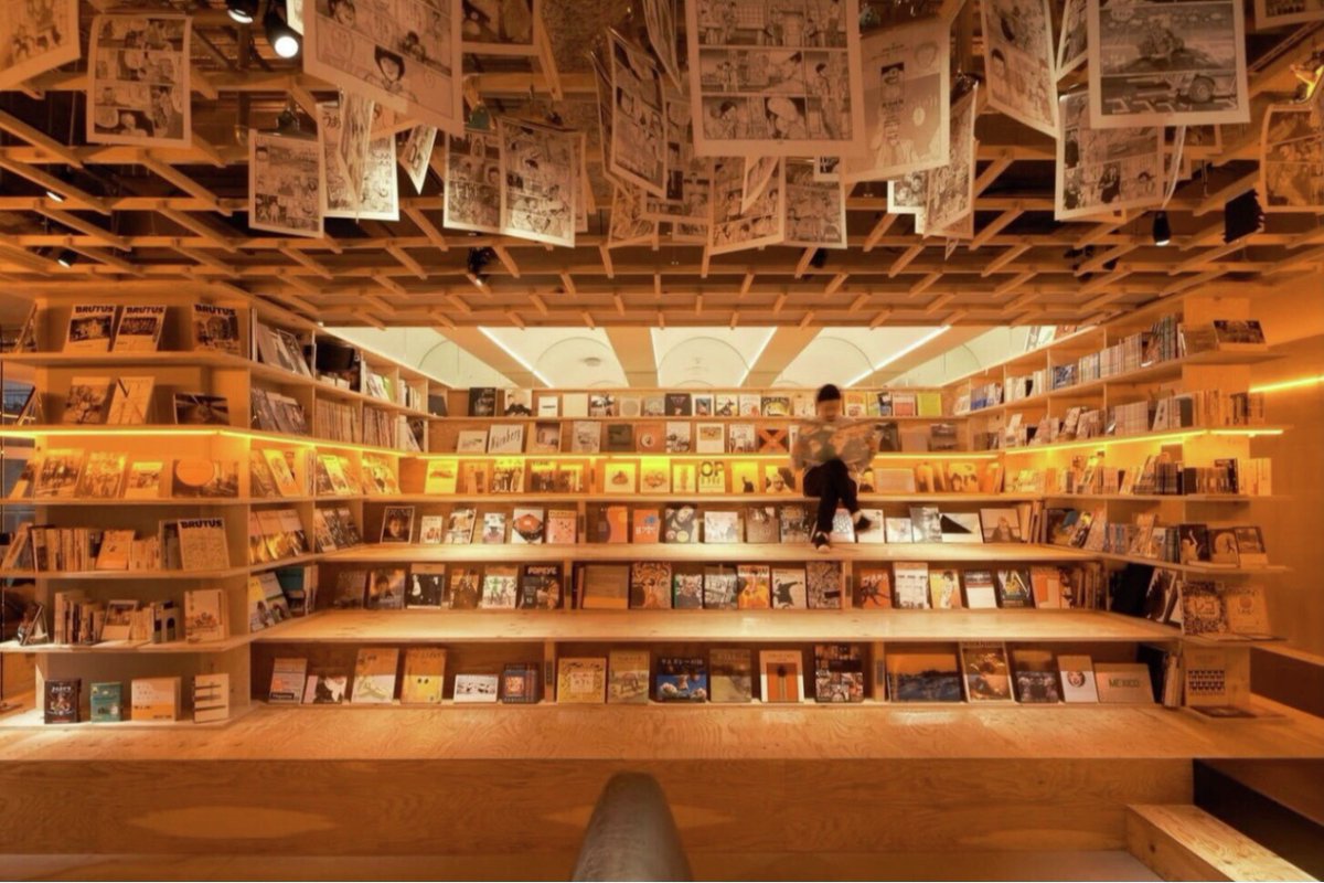 enjoy_tokyo's tweet photo. 都内・東京近郊でおすすめのブックホテル5選📚✨

本に囲まれた空間で眠れるホテルや温泉を完備したホテルなど、読書を満喫できるおすすめのブックカフェをご紹介します😊

・BOOK AND BED TOKYO 新宿店
・MANGA ART HOTEL, TOKYO
・箱根本箱など

詳細はリプから👇 https://t.co/pqhrbnL5GE