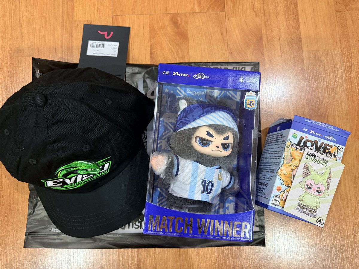 giegriffin's tweet photo. #GiveAwayGieGriffin

วันเกิดคุณลูกชายสุดที่รักครบ 29 ปี ขอแจกหน่อย 3 รางวัล

กติกา: RT+เมนชั่นอวยพร +ติดแทคด้านล่างให้ครบ แปะใต้โพสนี้

CELEBRATING YIBO DAY
#29yrsWANGYIBO
#WangYibo #หวังอี้ป๋อ #王一博

สุ่ม 6 สค เมื่อว่าง https://t.co/sKRKZi6Ome