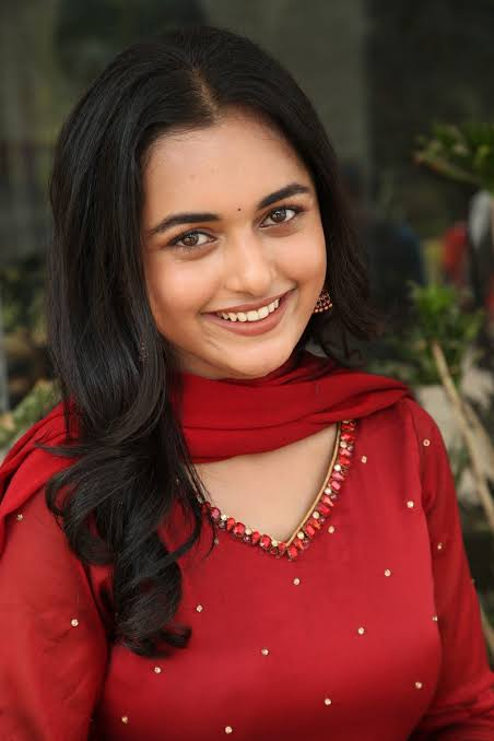 techtitanmb's tweet photo. Ammu in #deewana movie.. Amazing movie https://t.co/TA2lDBS3CX