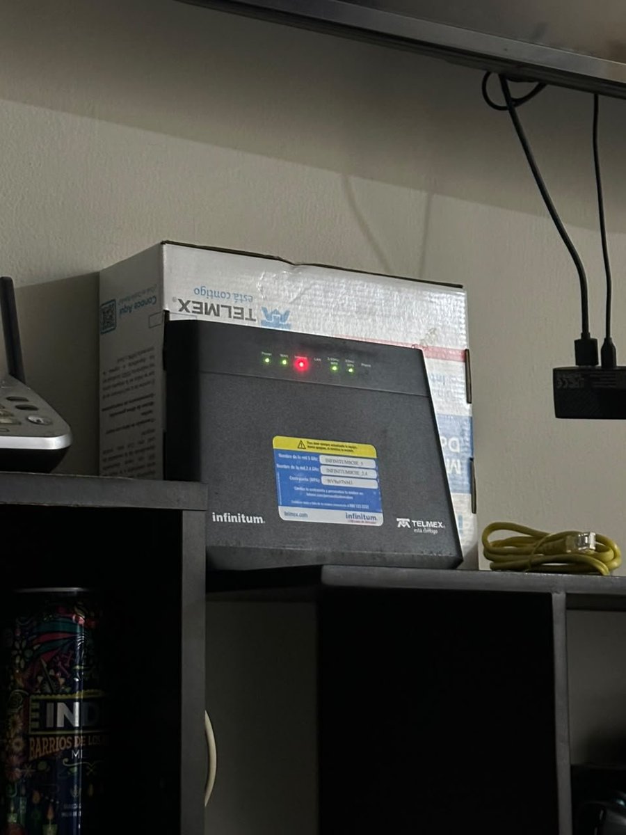 karyyylee's tweet photo. @TELMEXSoluciona @Daniel_lebrija @Telmex @Profeco Ya cambiaron mi modem; sin embargo, las intermitencias en la señal siguen. Se sigue perdiendo la señal totalmente y hay otras veces dónde es lento. Realmente es todo lo que pueden ofrecer? Para saber y decidir por cuenta propia si estoy dispuesta a pagar por recibir eso. https://t.co/sJgBtgttms