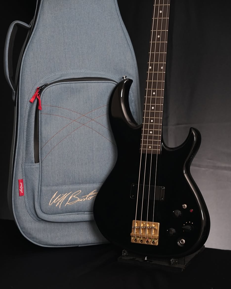 ARIA_Guitars's tweet photo. The wait is over.
The Aria Pro II SB-CLB Cliff Burton Signature Bass is now available through Aria distributors worldwide.
Please contact your local Aria distributor for availability.
https://t.co/bc74GsR3lj
#AriaProII #SBCLB #CliffBurton #BassGuitar #ElectricBass https://t.co/2WXHc55GuL