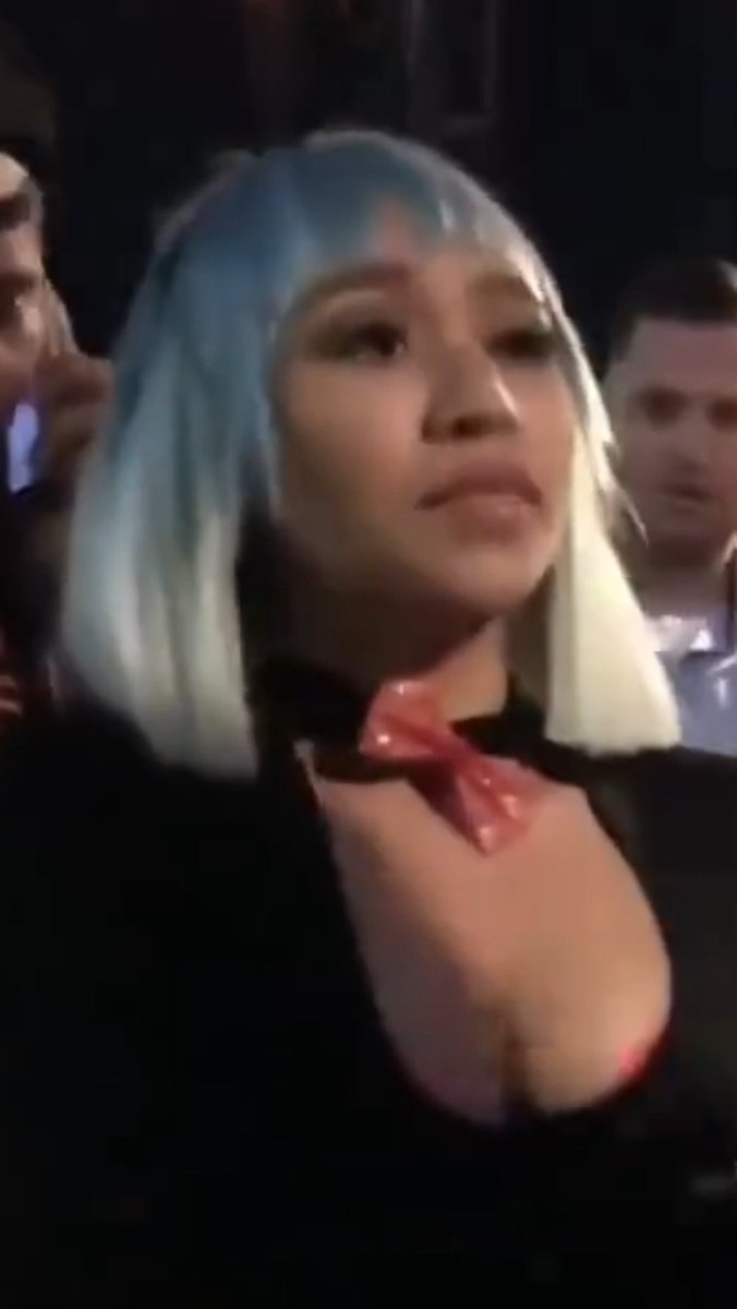 NewEra1995's tweet photo. @FightsBro Yo The Girl is Smoking Cute And the Dude who defending Her was all about character to Protect her. https://t.co/MmbbAuoHA4