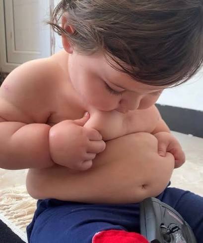 amitiiiri's tweet photo. I am too fat https://t.co/DGA66ufYQ4