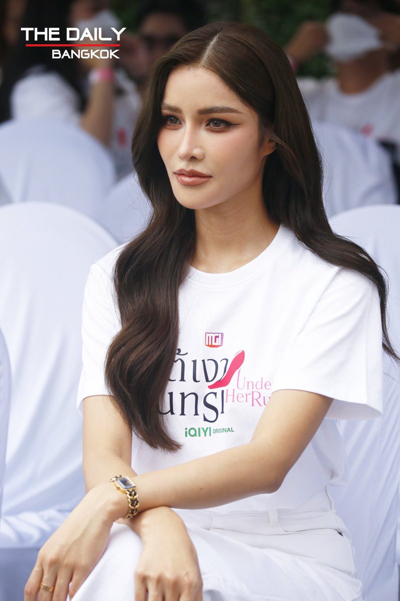 SapphicGA's tweet photo. So gorgeous queen

UNDER HER RULES BLESSING
#บวงสรวงใต้เงาจันทรา
#AoomTwp https://t.co/whuG8DpwOJ