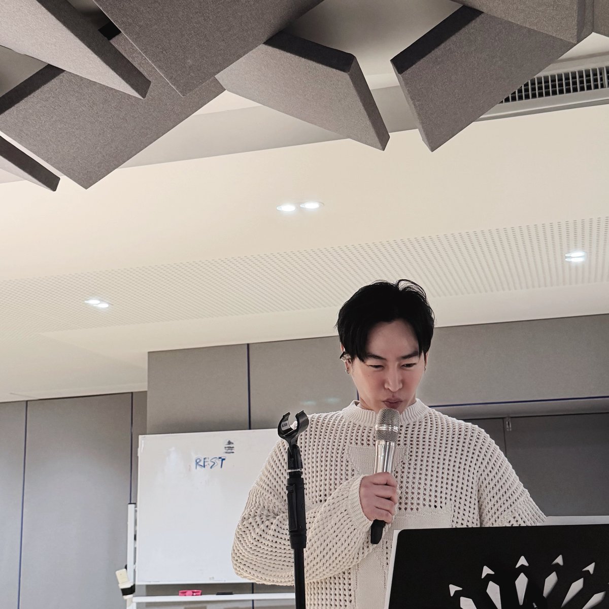 Palit_Official's tweet photo. 🦋 👀 #IhaveGotYouFanmeet #PeckPaLitChoke #เป๊กผลิตโชค @peckpalit https://t.co/w5kBbiTKkx