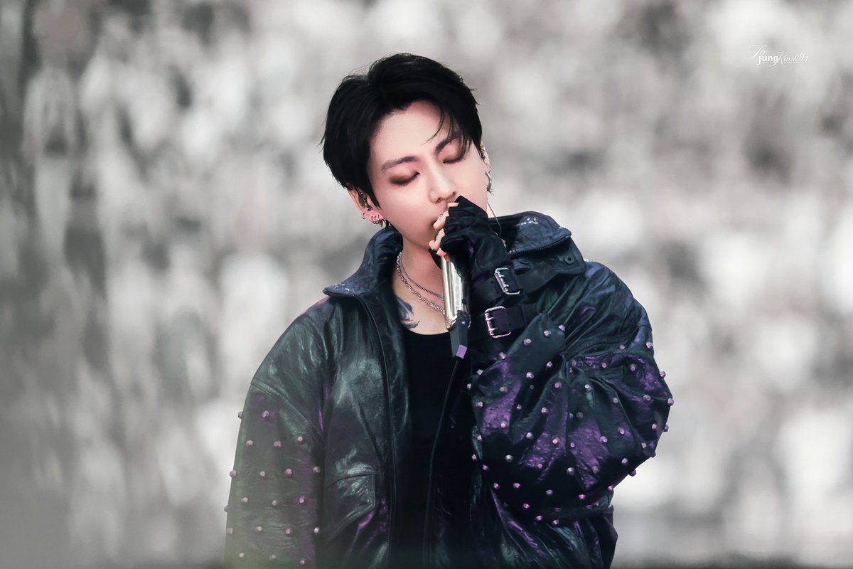 to_jungkook97's tweet photo. 260718 정국 Paris 
 Balenciaga x JK🖤

#BTS_ARIRANG 
#전정국 #정국 #JUNGKOOK #jk
#방탄소년단 #BTS @BTS_twt https://t.co/rwod98uwk7