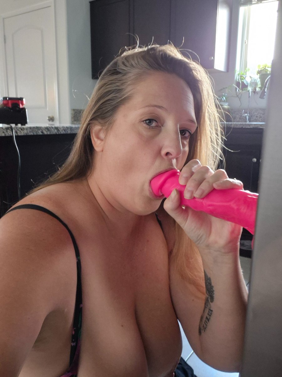 HeatherHed1978's tweet photo. Oral fixation https://t.co/Iz5hs7Y0r8