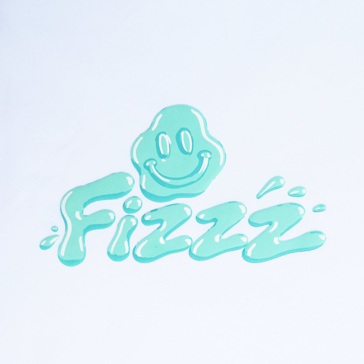 Fizzz_official_'s tweet photo. 📣2026SS Fizzz POPUPアイテム紹介！

👕DOUBLE LAYER LOGO TEE
🎨BLACK / NAVY / WHITE
💰¥9,350

Tシャツを2枚重ねて着ているように見える、ユニークな縫製デザイン！
無地の同素材をベースにしているので主張しすぎず、シンプルなコーディネートにも自然に馴染みます👕 https://t.co/w2uV21xUil