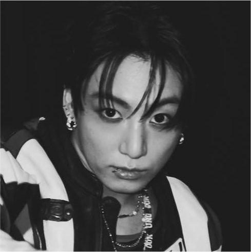 sugarbabykoo's tweet photo. if all grown up why still so baby bunny with eyeliner https://t.co/SX2LvI7tiQ
