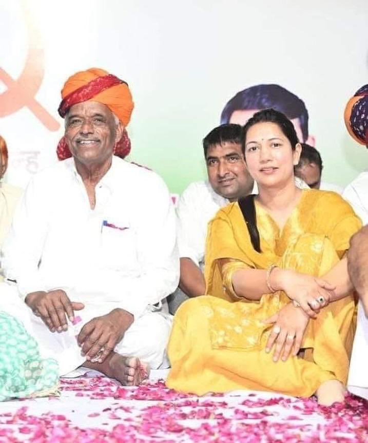drshikhameel's tweet photo. सीकर लोकसभा क्षेत्र के लोकप्रिय सांसद एवं किसानों के अधिकारों की बुलंद आवाज़ श्री अमराराम जी को जन्मदिन की हार्दिक बधाई एवं शुभकामनाएँ।

ईश्वर से प्रार्थना है कि आपको उत्तम स्वास्थ्य, दीर्घायु, सुख-समृद्धि एवं निरंतर जनसेवा के लिए असीम ऊर्जा प्रदान करें। आपके नेतृत्व में समाज और राष्ट्र निरंतर प्रगति के पथ पर अग्रसर रहे।
@AmraRamMPSikar