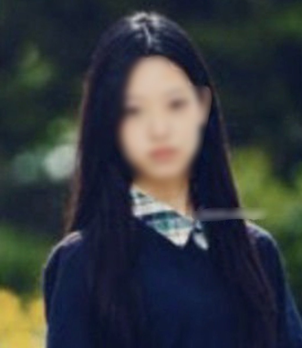 JIAGLOBALS's tweet photo. [🚨] Important Notice

The girl in the photo that has been posted by fan accounts below has been confirmed to NOT be Jia. 

We encourage eveyone to delete any tweets that have this picture and refrain from spreading this ordinary girl’s photo!

#지아 #JIA
#튜이드 #TUIDE https://t.co/EFVvGmEAee