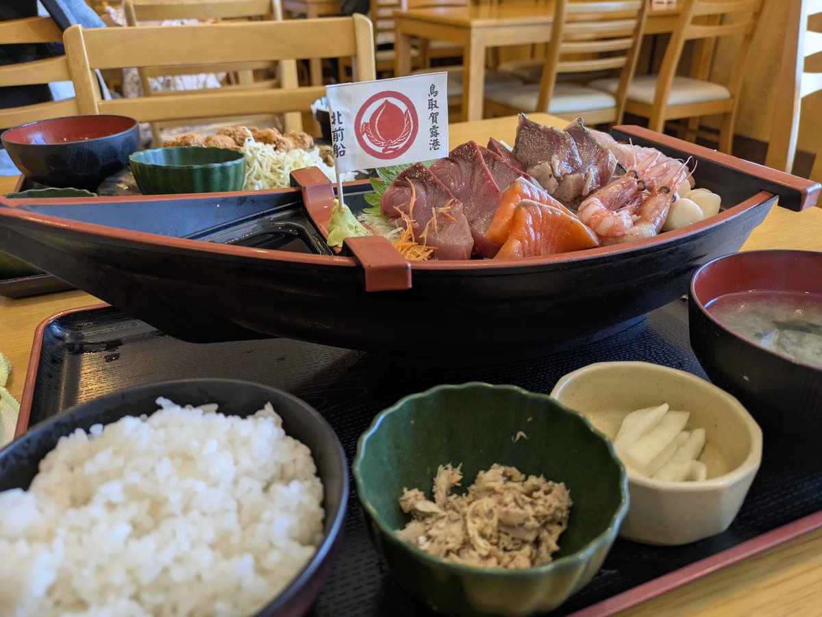 yukiomasaking's tweet photo. デザートはおつくり定食でございます🤗 https://t.co/6FzXCCnwL5