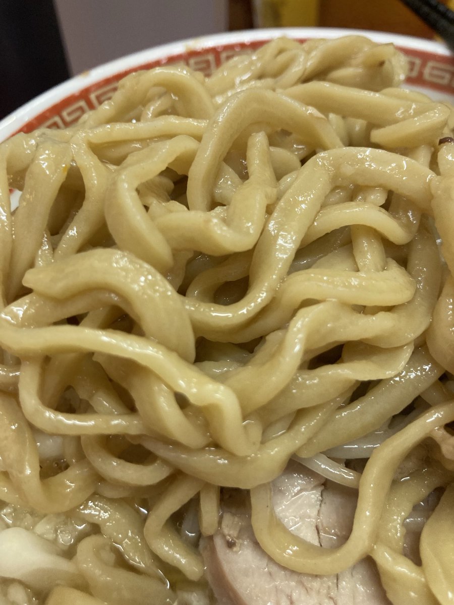 Ramen_Mg's tweet photo. ラーメン二郎目黒店

小Ｗ豚入り900円

野菜
ニンニク
アブラ

ご馳走様でした

#ラーメン二郎目黒店
#ラーメン二郎 https://t.co/hwYOaPhp1s