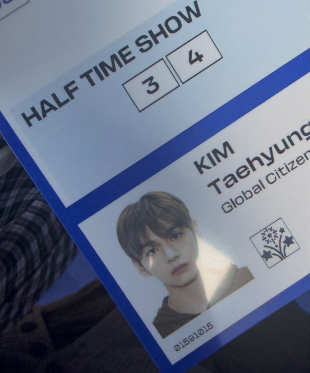 koovarbie's tweet photo. this is the best anyone has ever looked in an ID photo what the fuck? https://t.co/gm3A5zMIm6