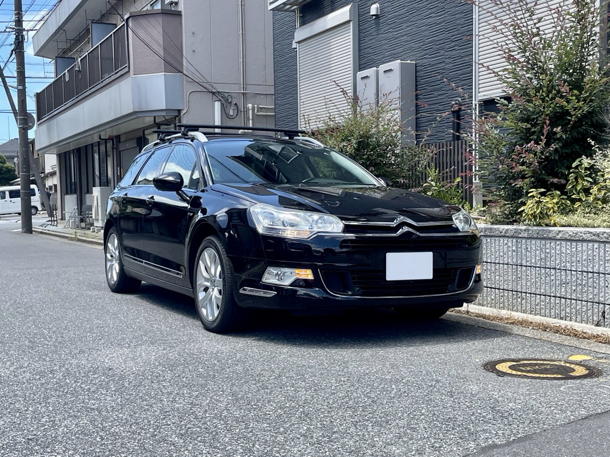 EHdi3001's tweet photo. 車検通しました。
同時に
フロントサスシリンダー交換
LDSオイル全交換
燃料フィルター交換
エアフィルター交換
エンジントルクロッド交換
ヘッドライトを左側通行用に変更
といろいろ作業してもらいました。 https://t.co/IR1YOwLuKD
