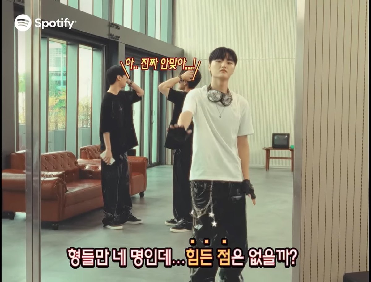 RUDE_RUDY_'s tweet photo. 의젓먹밥뒤에 ……뭐함? https://t.co/jr8hoAoldV