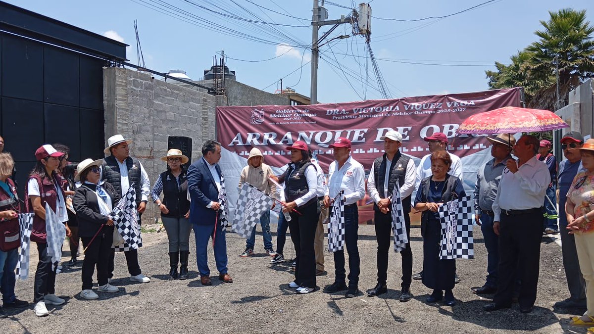 ContraloriaGEM's tweet photo. ¡La ciudadanía participa y supervisa! 👏

En #MelchorOcampo se constituyó el #COCICOVI de la obra de pavimentación en la cerrada Dolores, con la asistencia de la Presidenta Municipal, Dra. Victoria Víquez Vega.

Con acciones como esta, impulsamos la participación ciudadana. 🏗️ https://t.co/GlEjaeCF9c