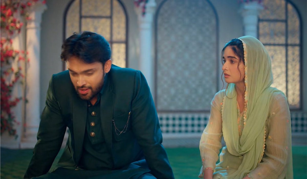 ixxstarlightxxi's tweet photo. “ek insaan nehi hai humare parivaar mein jis mein hum dil se yakin kar saake” 

it must be so heartbreaking to realize that your own family is constantly trying to destroy your life 💔 how did he spend 7 years alone with these snakes??!🐍 #SeherHoneKoHai https://t.co/vD25ZG8cyV