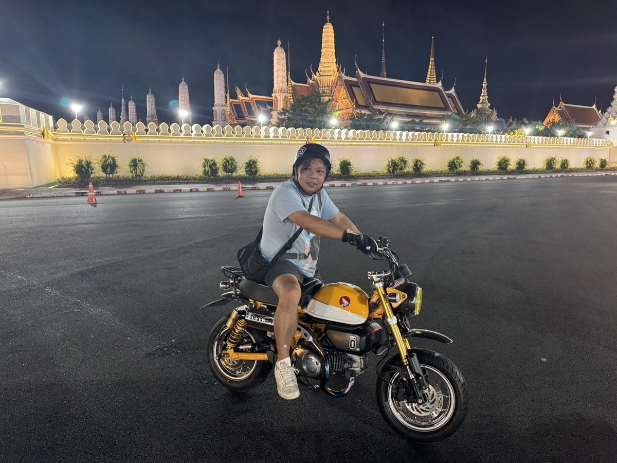 dintararat's tweet photo. รถเครื่องเดิมๆ อ่ะ อยู่ได้
แต่บอกเลยนะ ว่า อยู่ยาก... https://t.co/m6zT7sZCWQ