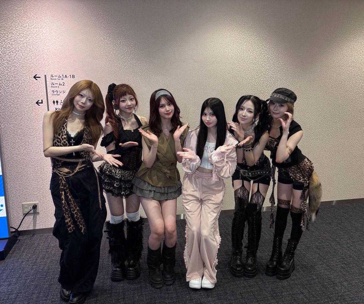 benny7_official's tweet photo. ＼TGC teen 2026 ／

#瀬川陽菜乃 さん
#藤田みあ さんと
TIKTOKコラボ動画と
お写真撮らせていただきました🌼🌸

ありがとうございました🧸.⋆◝✩

@ponpon___2008 
@Mia15511887 

#TGCteen2026 
#BENNY_紅 https://t.co/vihizLIzyF