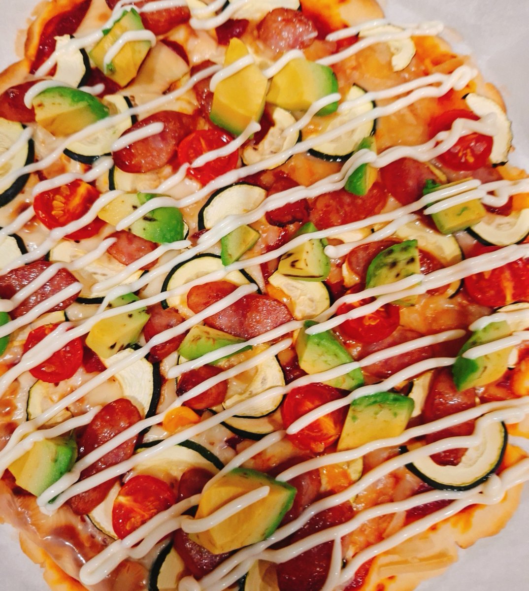 testimiko's tweet photo. ジャンクに走りたくなったので、
お子と米粉ピザ作った🍕

チーズの代わりに豆乳シュレッド使いました😀

#食物アレルギー https://t.co/4tsBf1XYei