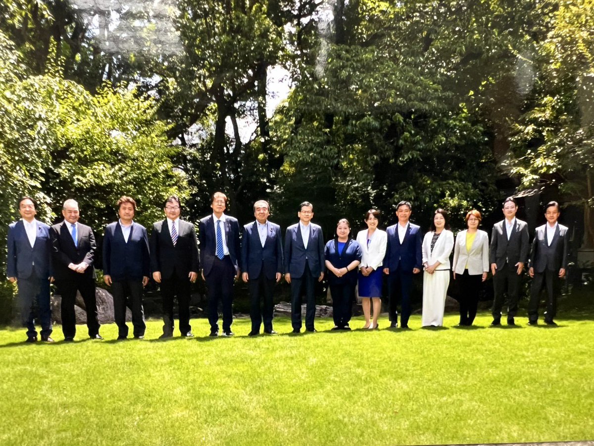 chan_tsune's tweet photo. 昨日、石井啓一衆議院議員のお声がけにより、北関東ブロックの懇談会が開催されました。
小宮山前衆議院議員の働きかけてくれたとのこと。
北関東の仲間がつながり、共通する課題に力を合わせて取り組んでいく。そんな新たな一歩となりました。 https://t.co/RZ2kEqAR4f