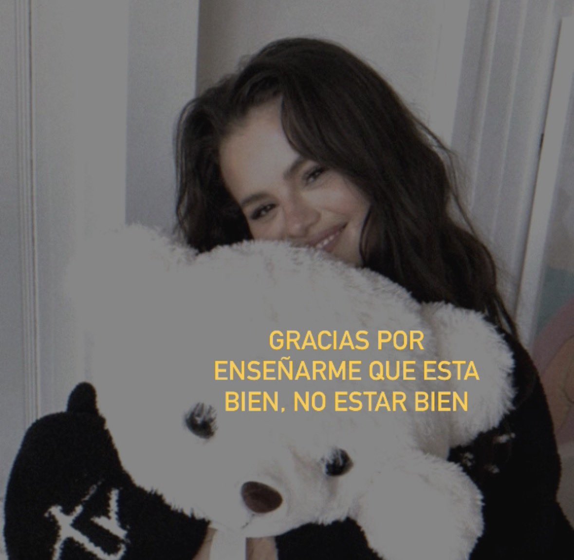 irerigarcias's tweet photo. 👑 #selenagomez https://t.co/esF7L3Jfeu