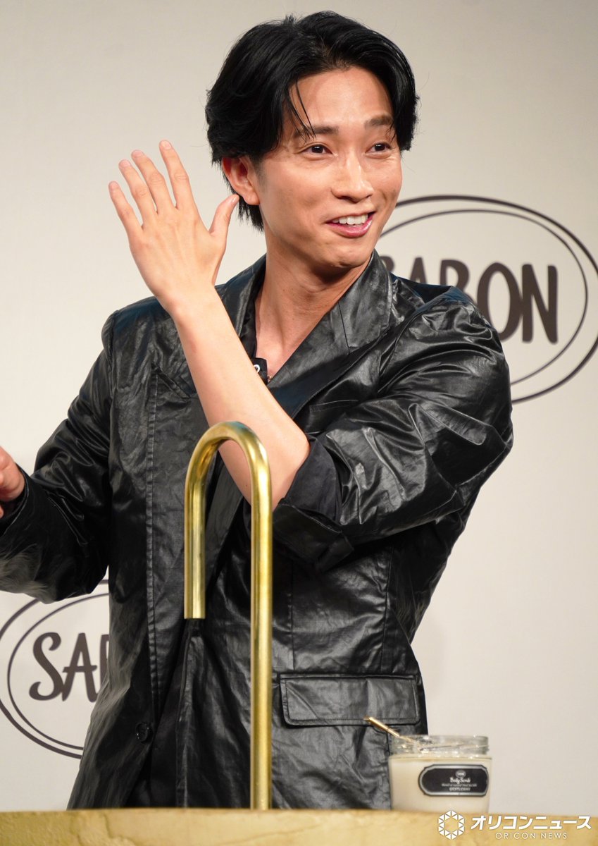 oricon's tweet photo. SixTONES田中樹、“いい男の休日”披露
「映画行きます❗️全然バレないです」
https://t.co/jEMbK5vDOV
⠀
SABON アンバサダー就任＆新CM発表会
⠀
#田中樹とSABONしよ https://t.co/Z1qUvsP2fp