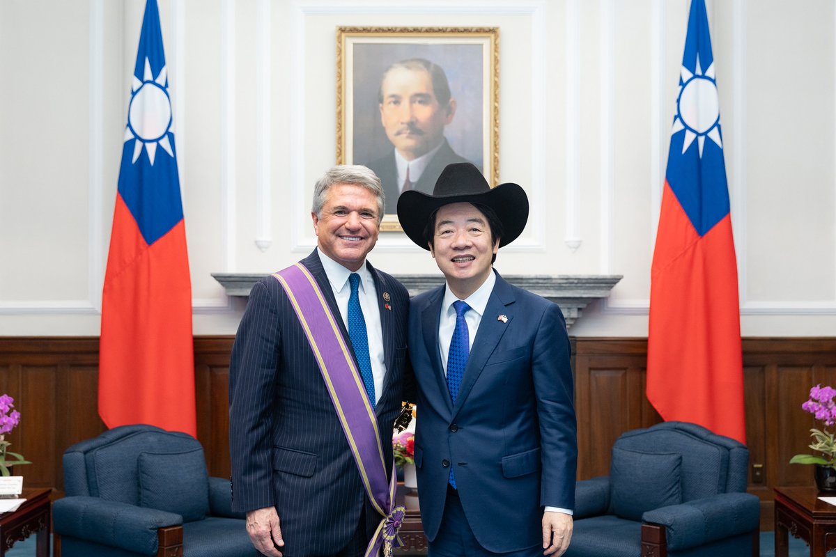 Taiwan_Today's tweet photo. President @ChingteLai (right) &amp; @RepMcCaul are all smiles Aug. 4 in Taipei after Lai conferred the Order of Brilliant Star with Grand Cordonon🎖️ on McCaul for his efforts to promote #US🇺🇸-#Taiwan🇹🇼 relations. (📸PO) https://t.co/XLdhvUmZMM