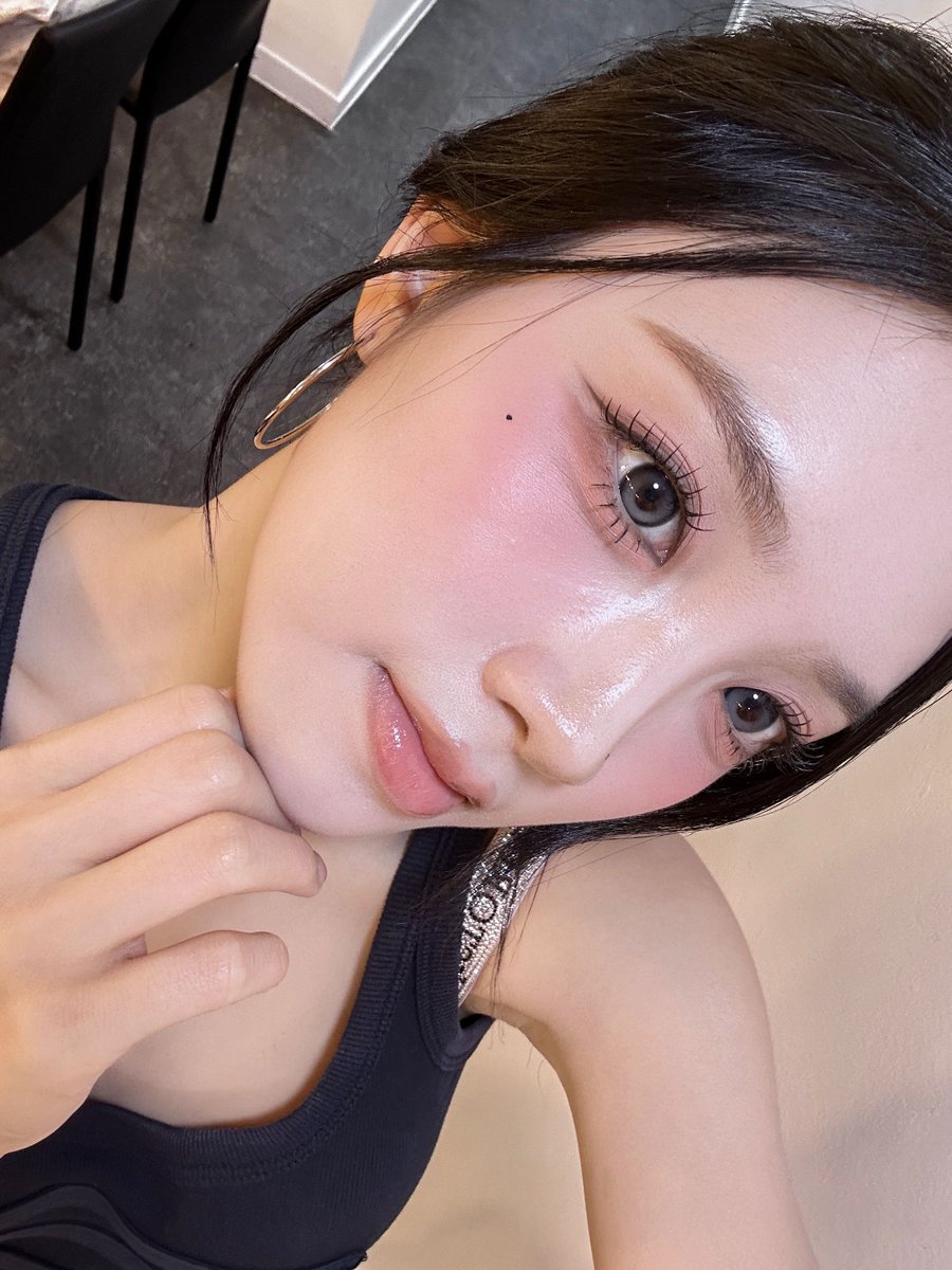 S_22182120812's tweet photo. ❄️☃️ 260805 설린 코스모톡 Sullin Cosmo talk
#트리플에스 #tripleS #トリプルS
#S22 #설린 #Sullin #ソルリン #ซอลลิน
#코스모톡 #Cosmotalk https://t.co/EBwduLdM8T