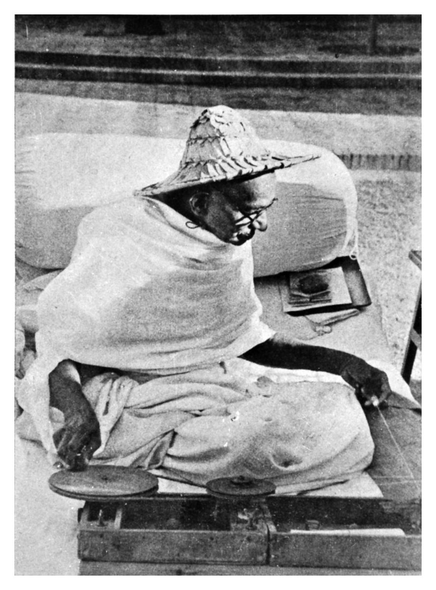 GandhiSmriti_'s tweet photo. "पहले वे आपको नज़रअंदाज़ करेंगे, फिर आप पर हँसेंगे, फिर आपसे लड़ेंगे, और अंत में आप जीत जाएंगे।"
"First they ignore you, then they laugh at you, then they fight you, then you win."
- #MahatmaGandhi #GandhiSmriti #GandhiDarshan https://t.co/zxlzAOmJot