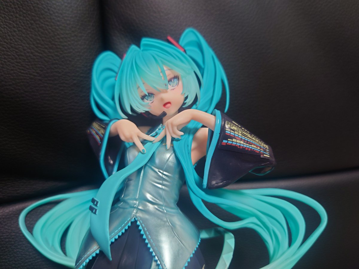 answer_delete's tweet photo. 開封してなかったミクのプライズフィギュア開封
このシリーズ、造型マーーージで良い https://t.co/4MVyk0sWwC