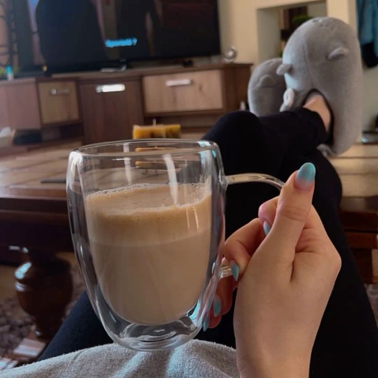 BasiliaW7644's tweet photo. A fresh morning a warm coffee and a peaceful mind βπ€
Starting the day with positive vibes πΏ
#CoffeeLovers #MorningMood #PositiveVibes #SimpleJoys #GoodMorning https://t.co/zNAjKL1gl6