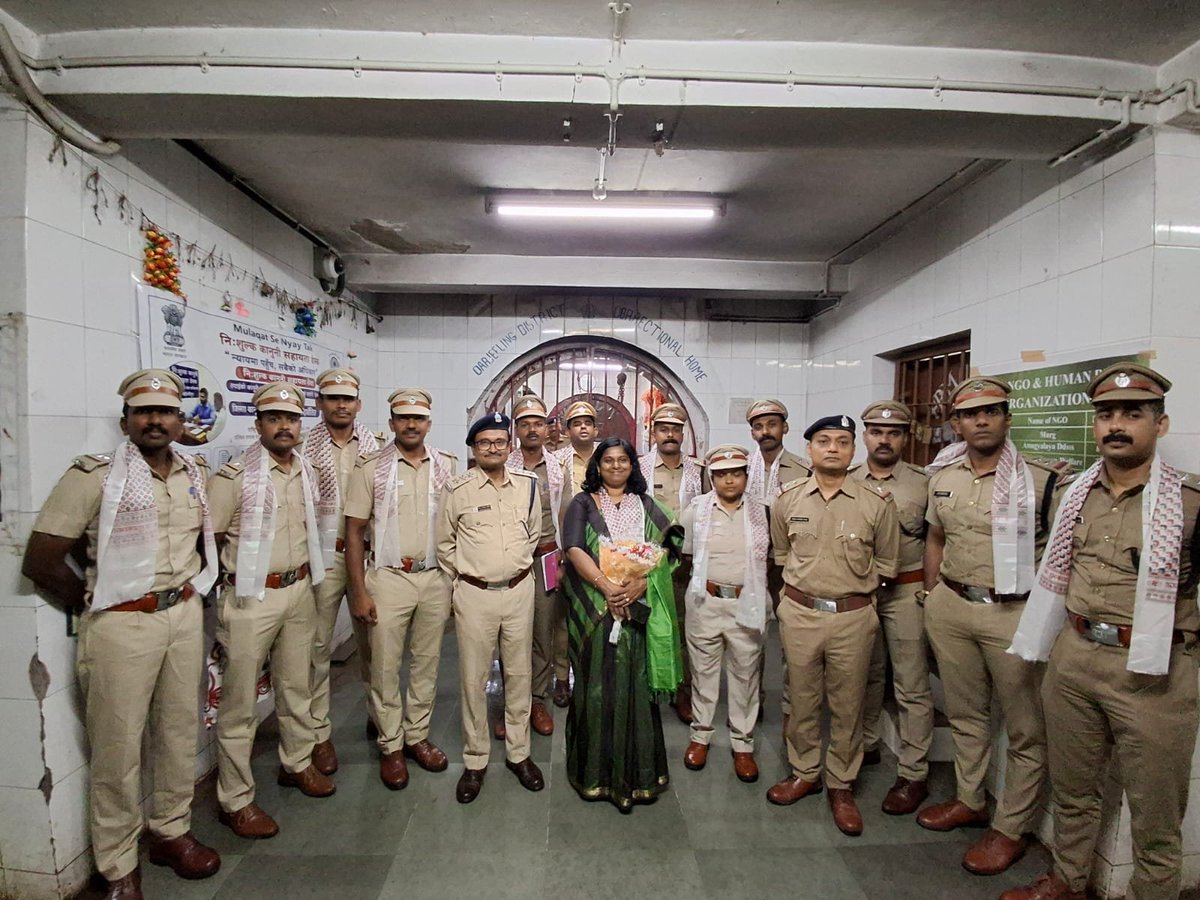 beulahemmanuel's tweet photo. Trainee officers at Darjeeling District Jail https://t.co/WlhoKYDhAn