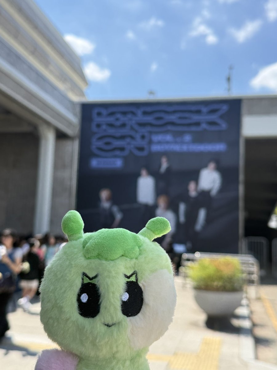 Ttul21's tweet photo. 부산남자보러.. https://t.co/mNnOjfziPR
