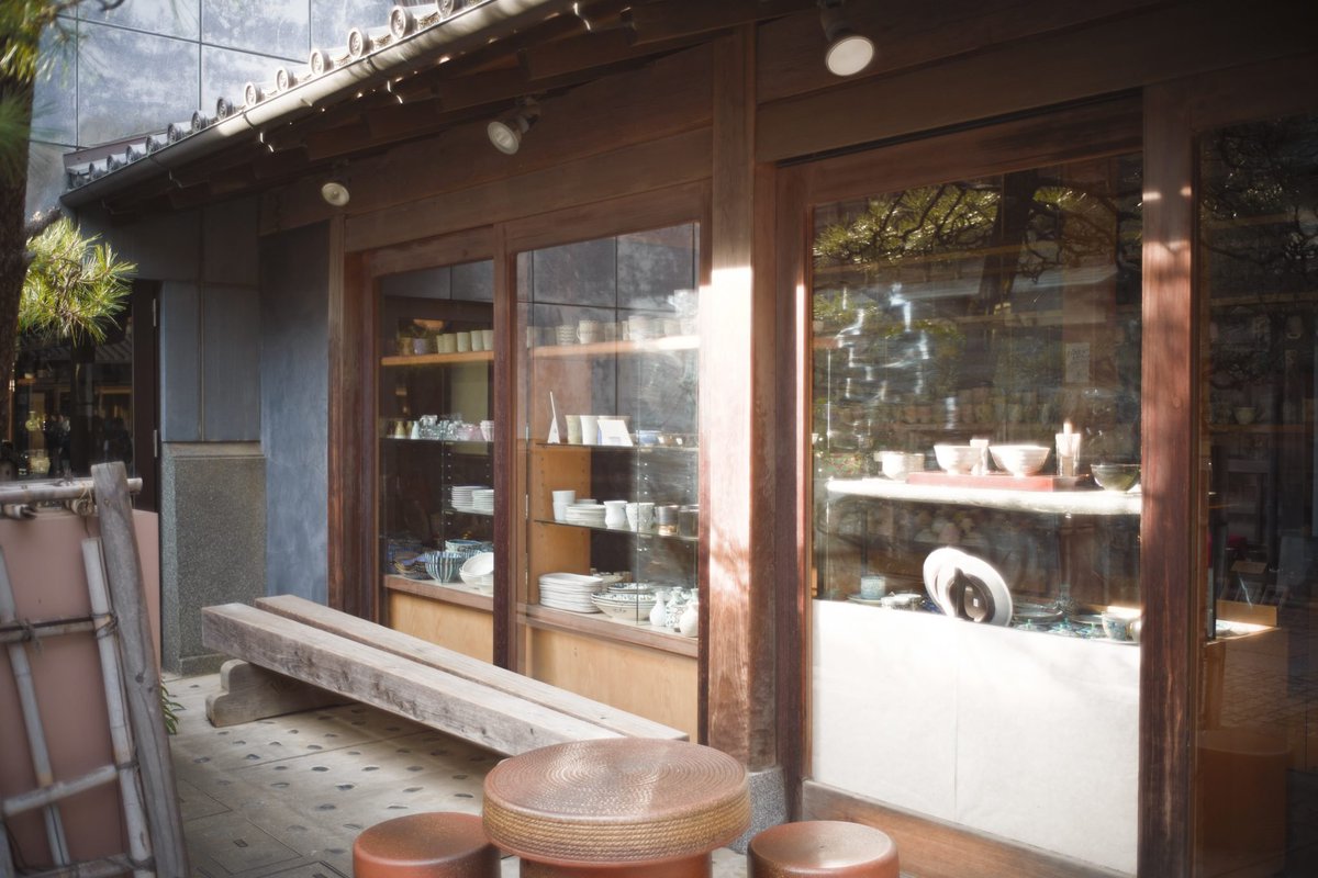 mapcamera's tweet photo. 【今日のおすすめ記事】

『【SHOTEN】一体感が凄すぎる。ヘリコイド付き専用マウントアダプターでレンズの魅力を引き出す』
https://t.co/azGKI2pCZf

SHOTENから発売されているマウントアダプター「LM-LSL M BF マットシルバー」を装着してスナップに出かけました🚶
古今東西様々なMマウントレンズの数々を、美しいボディのBFとともに楽しんでみてはいかがでしょうか🕰️

✅安心してお買い物できるマップカメラのサービス一覧はこちら
https://t.co/cOC2Ml5BXM
✅LINEの友だち登録・ID連携でオトクな情報を配信中 
https://t.co/lSL4u2zcKI