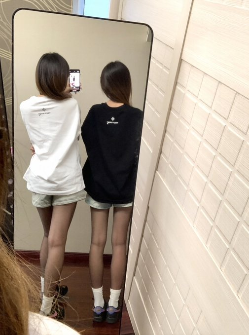 LinhiMy9h's tweet photo. #双胞胎
不嫌棄我們年齡小的人... 按贊 https://t.co/FvCjdeJQN0