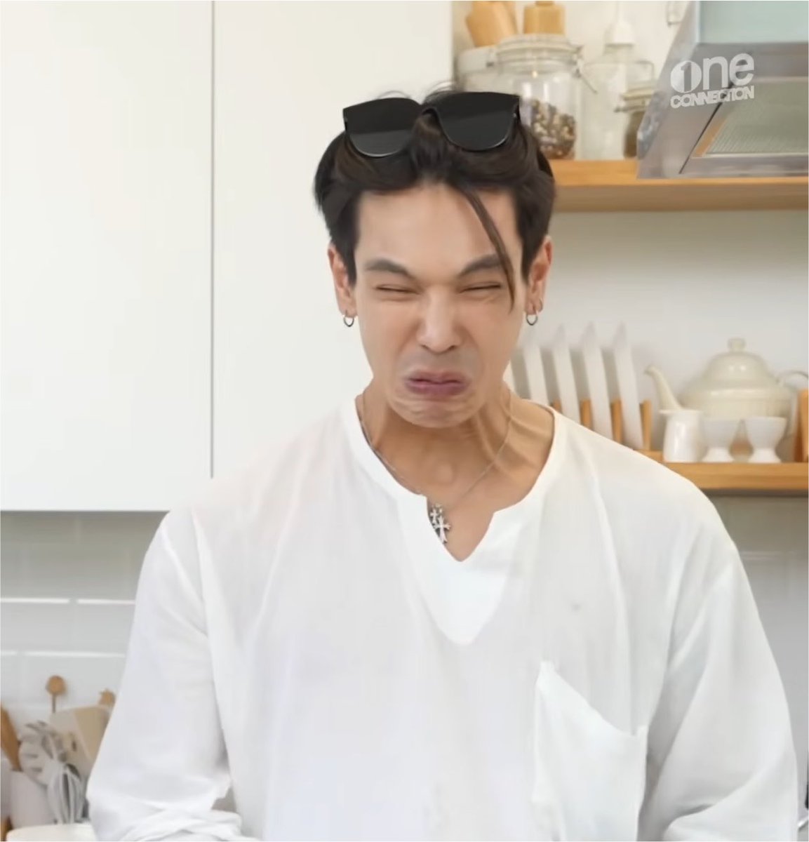 nnightyj's tweet photo. เหมือนคนละคน https://t.co/2fFMYjUBTk
