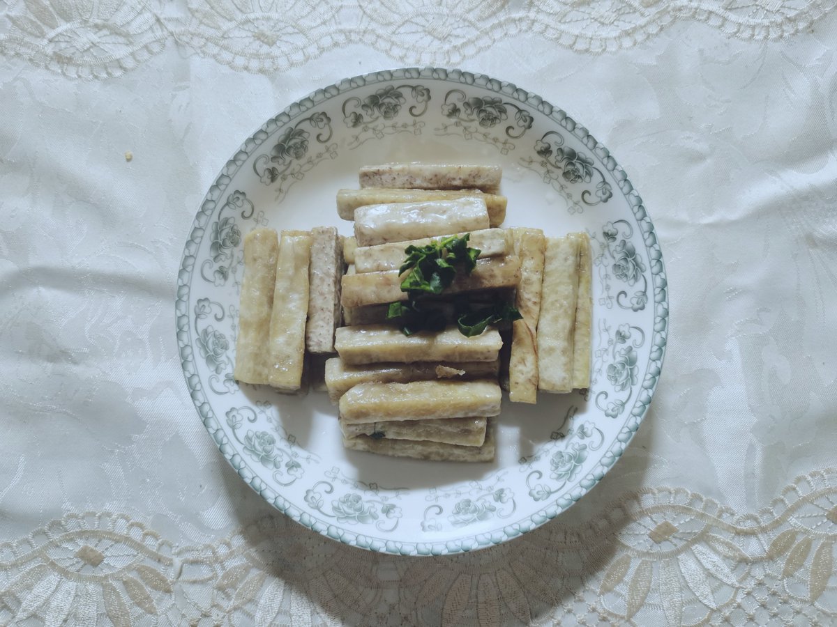 chunheechan815's tweet photo. 藏在老巷里的社区糖水铺！20块吃到料超足的芋圆仙草，奶香混着芋泥绵密挂勺，吃完连碗底都刮干净，下周还来蹲限量桂花酒酿！ https://t.co/vsz6dJtWdH