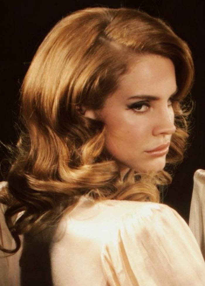 classicspilled's tweet photo. Notice how they always accuse the pretty non-deranged woman of being MAGA? https://t.co/nvhDTzPEHG