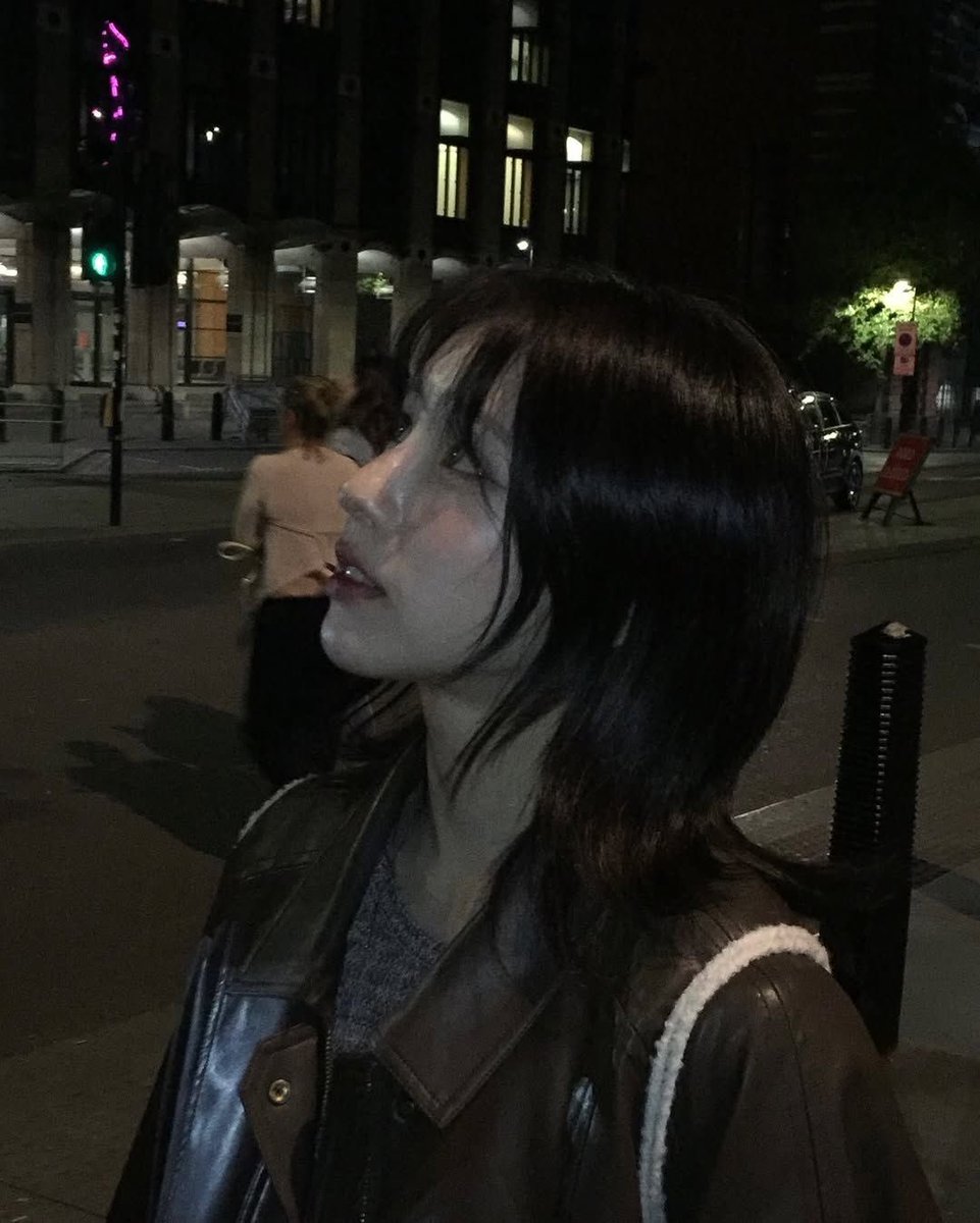 taintednotes's tweet photo. no denying anymore, i’m a night owl. it’s so natural, maybe it’s the quiet. i hope we get to become friends and to know each other better. i’m practically an open book, and always just a simple word away: hello. https://t.co/WakBfTVX7x