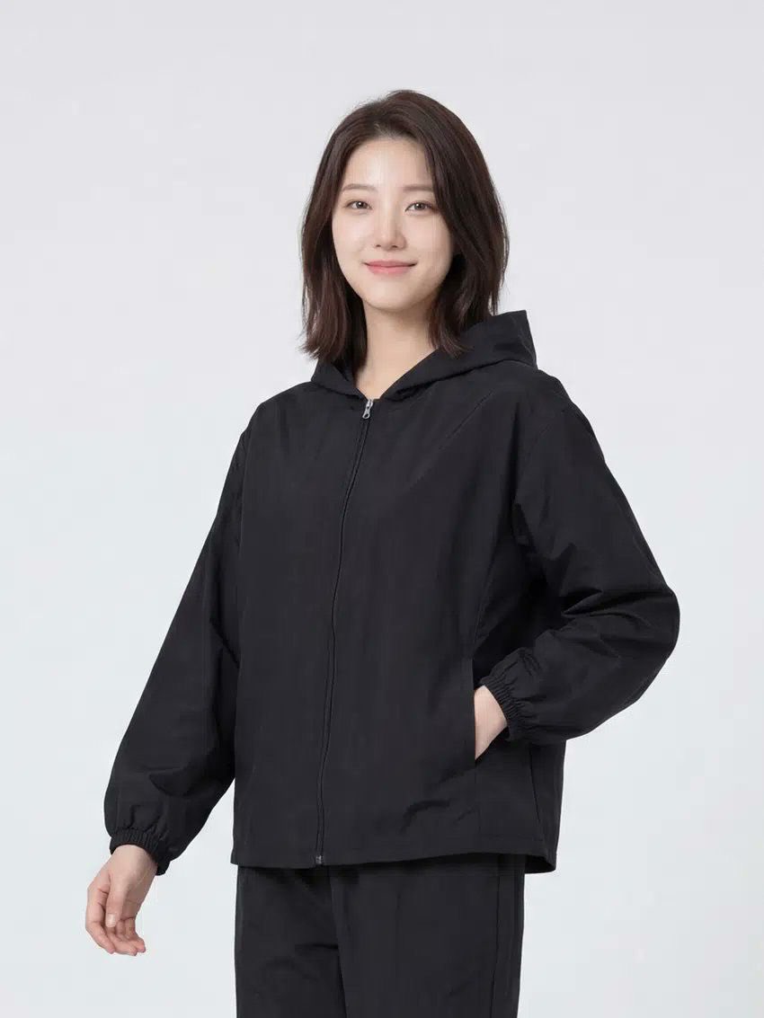 cherry_peach04's tweet photo. *Nylon Hooded Zip-Up Windbreaker Daiso Korea*

125.000

Available stock:
- Black: M

Maks order 6 Agustus 2026 jam 22.00 WIB https://t.co/2Jo2boblPK