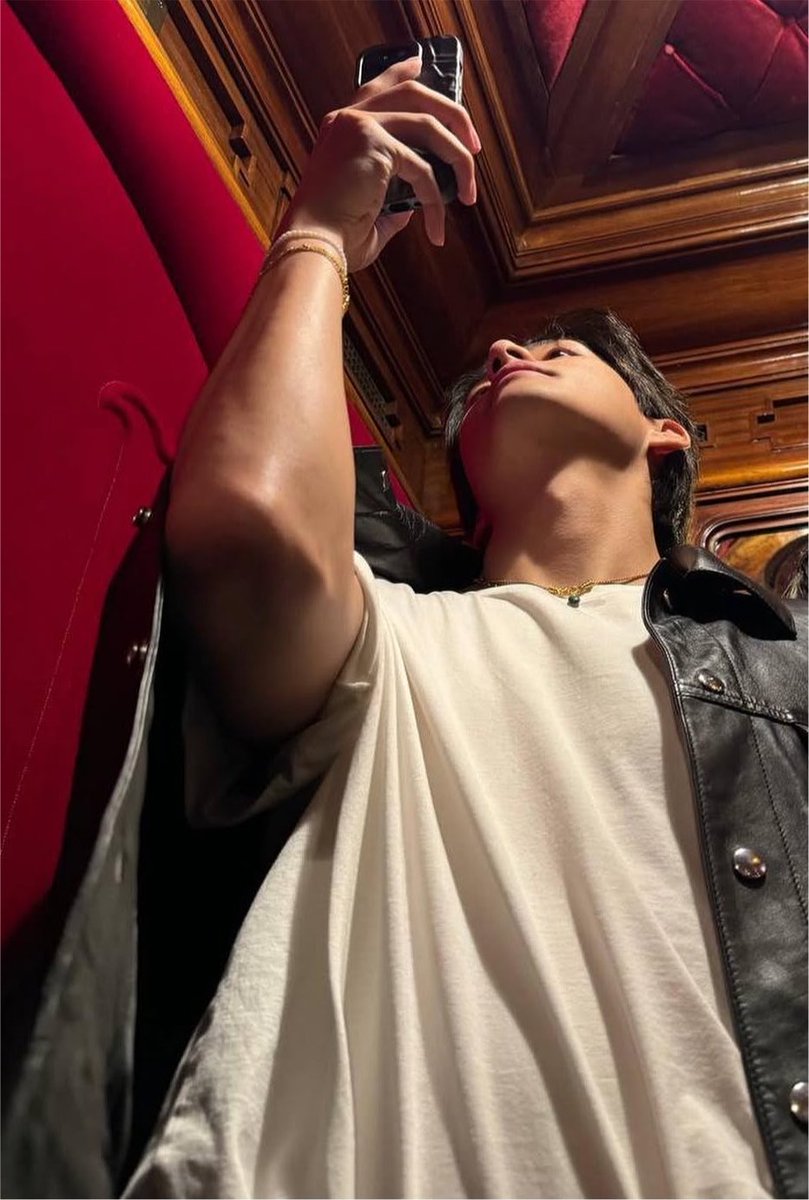 taeteluv_'s tweet photo. https://t.co/KWHAaAkC02