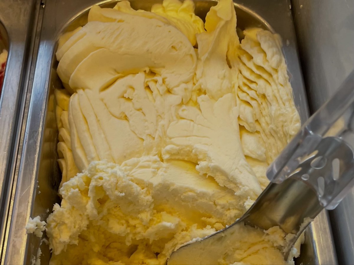 postagelato's tweet photo. とうもろこし🌽
どんどん夏のフレーバーが登場しております🍨✨
玉川農園さんの高原とうもろこしで作りました!
生で食べても,甘くて美味しい高原とうもろこしです🌽
ぜひご賞味ください🍨✨
@tamagawa_farm
#postagelato
#ポスタジェラート
#とうもろこしジェラート https://t.co/xsCYfFbdN2