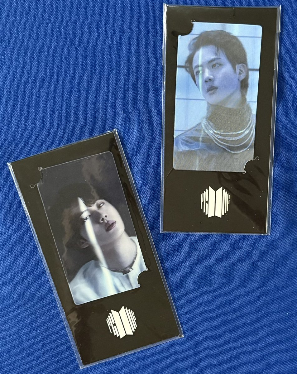 ol4jin's tweet photo. WTS/LFB
BTS Jin Proof Photo card/Bookmark
-on hand
-sealed
-P220 each/P380 set
-comment or dm
#BTSJIN #Jin #BTS_Proof #ol4jin4sale https://t.co/jrKq2JmmwR