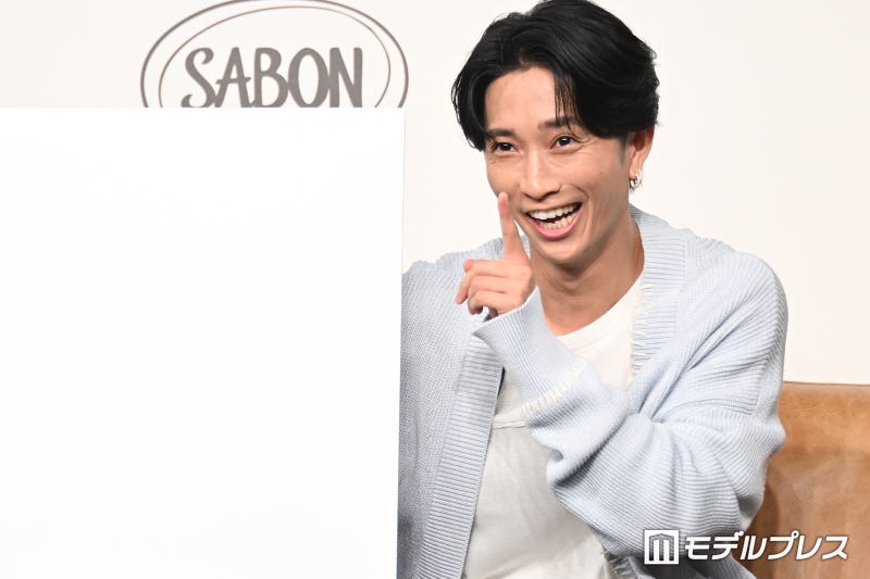 modelpress's tweet photo. SixTONES田中樹、“いい男”の休日披露？
記事タイトルを指定📝

「もし違った見出しの媒体さんがいたらメモします」
https://t.co/bZNkY6wj6S

🔵「SABON」アンバサダー就任＆新CM発表会
フォトセッションでは目線争奪戦も。田中が「もっと言って！」「目線奪い合うくらいで」と呼びかけ、報道陣から次々に声が上がるとご満悦の様子を見せた。