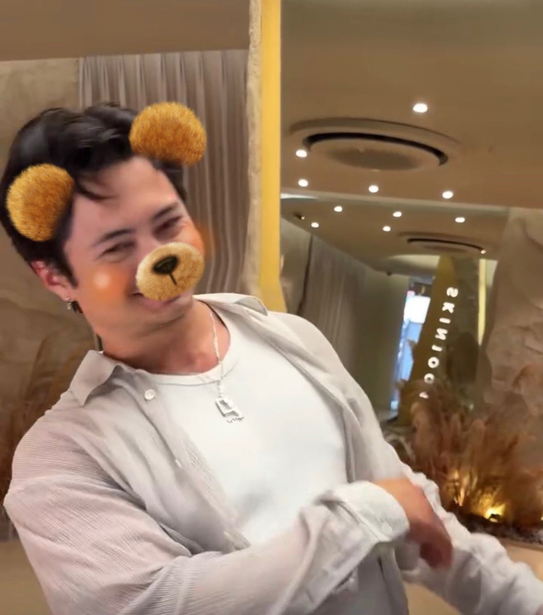 hudconbears's tweet photo. baby bear ˙⋆✮ https://t.co/yb1PqpvwOP