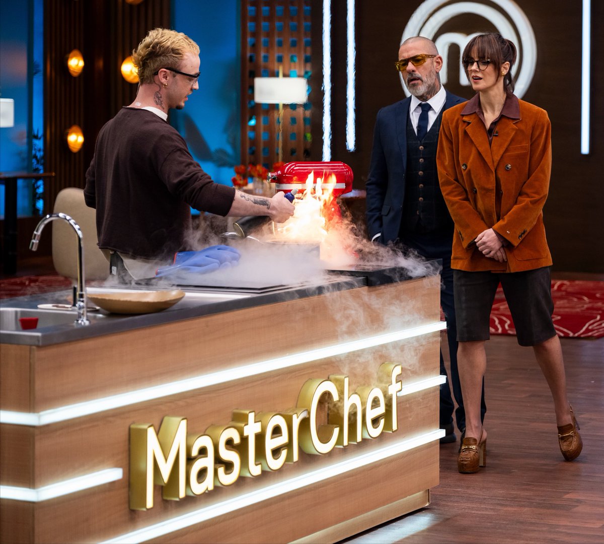 mcc2_leosalles's tweet photo. VAZANDO FOFOCAS: quem queria me ver de volta, RECEBAM! Vai ter euzinho de jurado e dando aula, SIM!!! 👀💅🏼✨ #masterchefbr https://t.co/MmCwqbMsAh
